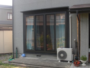 カッコ良くて機能性もバッチリな窓になって嬉しいです。