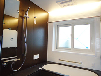 以前のものより落ち着きのある空間に仕上がり、とても快適で感謝しております。