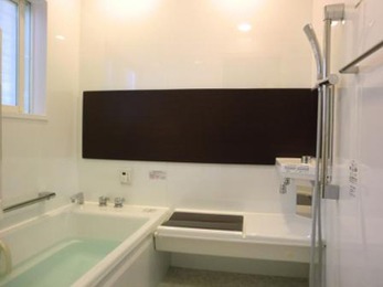 開口部は二重窓にし、寒さ対策万全です。