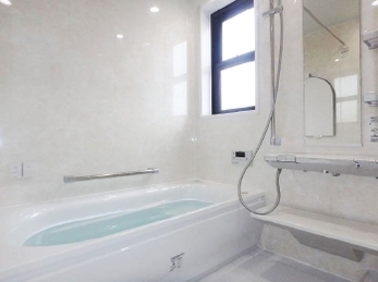 まるでホテルのような高級感溢れるお風呂になり、一日の疲れが癒やされます。